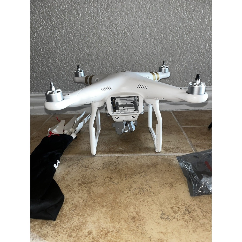 DJI Phantom 3 Professional 4K Drone Bundle + Controller, 3 Batteries - Untested